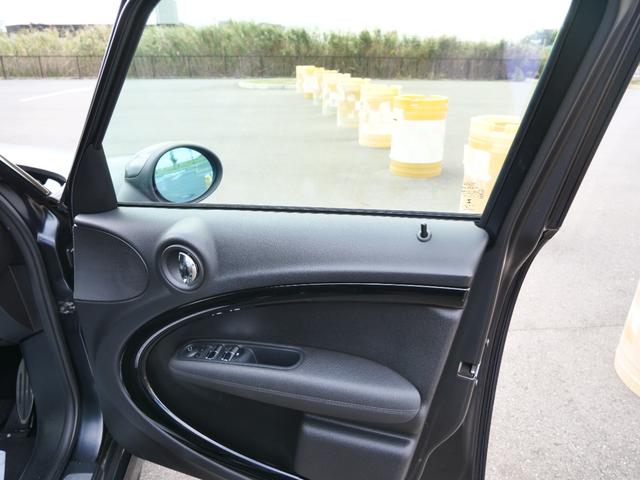 ＭＩＮＩ クーパーＳＤ　クロスオーバー　ブラックナイト　国内限定１４０台マットブラック　レザーシート　シートヒーター　バックカメラ　車高調　エアロ　２本出しマフラー　ＬＥＤフォグ　ジョンクーパーワークスホイール（44枚目）