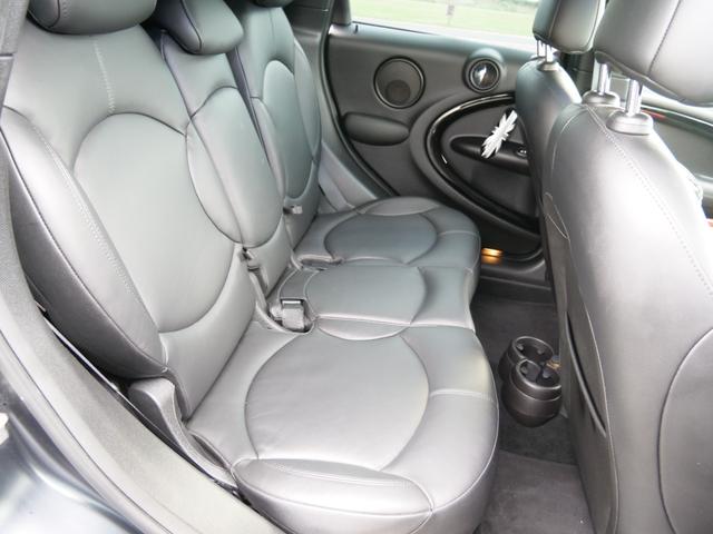 ＭＩＮＩ クーパーＳＤ　クロスオーバー　ブラックナイト　国内限定１４０台マットブラック　レザーシート　シートヒーター　バックカメラ　車高調　エアロ　２本出しマフラー　ＬＥＤフォグ　ジョンクーパーワークスホイール（56枚目）