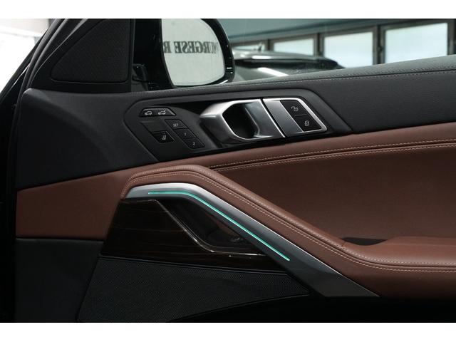 X6 xDrive 35d Mスポーツ 4WD ブラック/コーヒー内装 シートヒーター シートベンチレーション 保温/保冷ドリンクホルダー 後席シートヒーター 4ゾーンオートエアコン パノラマサンルーフ アイコニックグロー(39枚目)
