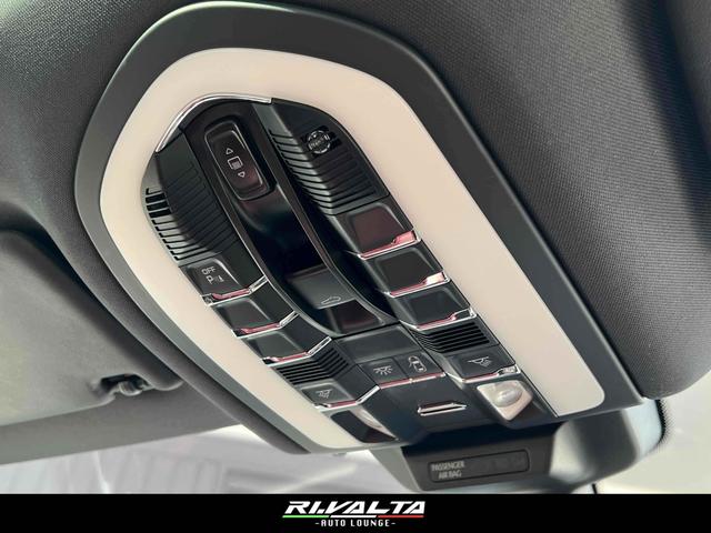 マカン マカンS PDK 4WD パノラマサンルーフ RSスパイダーホイール20インチ 純正ホイール/スタッドレスタイヤ付き ブラック&ガーネットレッドインテリア レッドキャリパー(12枚目)