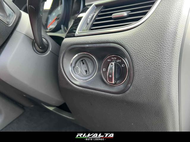 マカン マカンS PDK 4WD パノラマサンルーフ RSスパイダーホイール20インチ 純正ホイール/スタッドレスタイヤ付き ブラック&ガーネットレッドインテリア レッドキャリパー(18枚目)