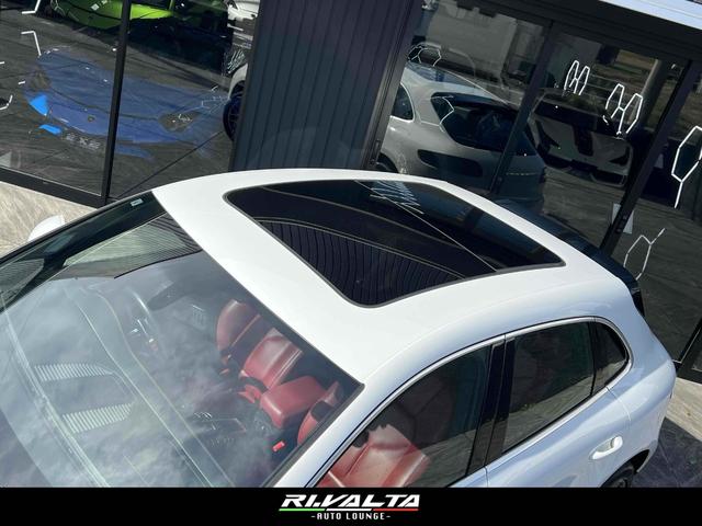 マカン マカンS PDK 4WD パノラマサンルーフ RSスパイダーホイール20インチ 純正ホイール/スタッドレスタイヤ付き ブラック&ガーネットレッドインテリア レッドキャリパー(22枚目)