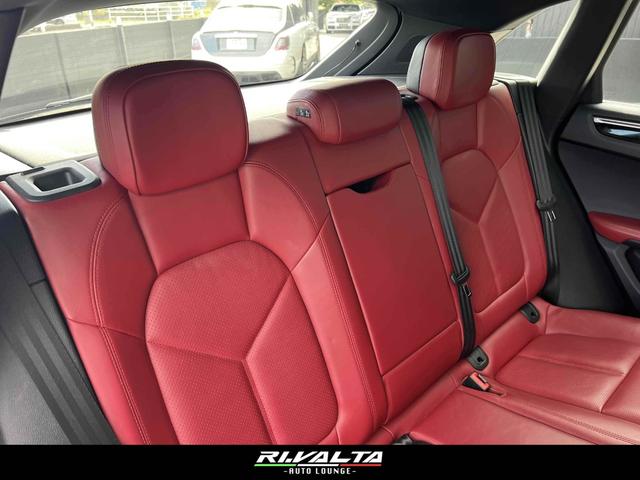 マカン マカンS PDK 4WD パノラマサンルーフ RSスパイダーホイール20インチ 純正ホイール/スタッドレスタイヤ付き ブラック&ガーネットレッドインテリア レッドキャリパー(23枚目)