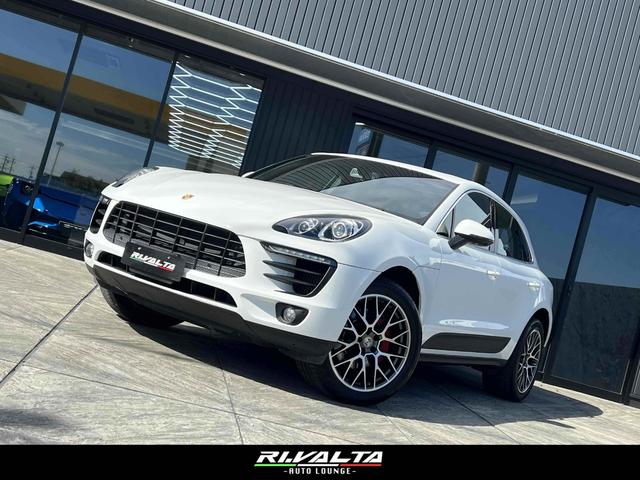 マカン マカンS PDK 4WD パノラマサンルーフ RSスパイダーホイール20インチ 純正ホイール/スタッドレスタイヤ付き ブラック&ガーネットレッドインテリア レッドキャリパー(32枚目)