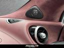 B&Wオーディオシステム12スピーカー が搭載されております。