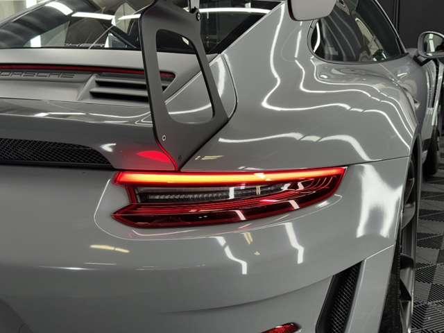 ９１１ ＧＴ３　ＲＳ　ＰＤＫ　クラブスポーツＰＫＧ　フルラッピング　ワンオフマフラー　Ｖｅｒｕｓ　エンジニアリングデュアルカナード　バルブコントローラー（20枚目）