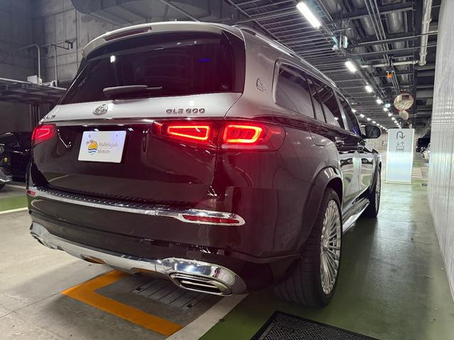 GLS GLS600 4マチック ファーストクラスパッケージ クリスタルホワイトナッパレザー・パノラマルーフ・ブルメスター・リアエンターテイメント・HUD・シートH&C・クーリングボックス・格納式テーブル・23インチ(4枚目)
