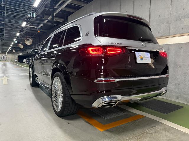 GLS GLS600 4マチック ファーストクラスパッケージ クリスタルホワイトナッパレザー・パノラマルーフ・ブルメスター・リアエンターテイメント・HUD・シートH&C・クーリングボックス・格納式テーブル・23インチ(6枚目)