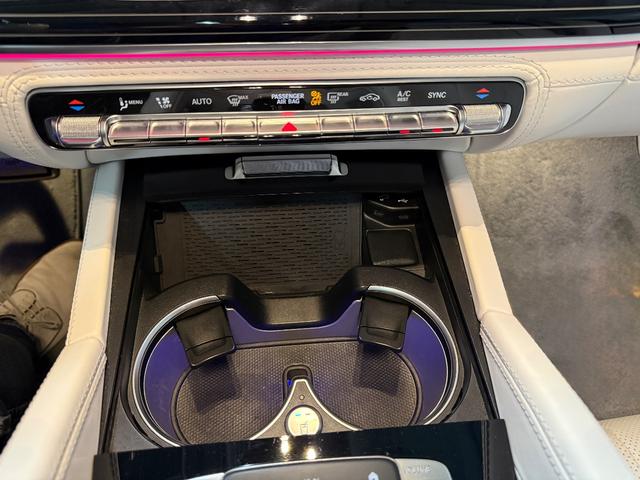 GLS GLS600 4マチック ファーストクラスパッケージ クリスタルホワイトナッパレザー・パノラマルーフ・ブルメスター・リアエンターテイメント・HUD・シートH&C・クーリングボックス・格納式テーブル・23インチ(32枚目)