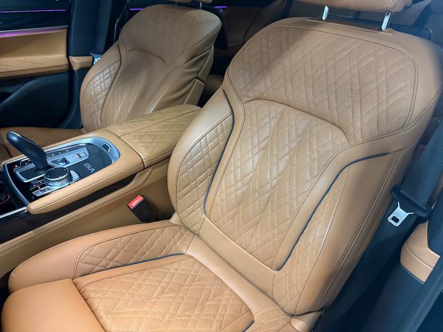 7シリーズ M760Li xDrive 後期・スカイラウンジルーフ・DME700ps・新品ステアリング・リアマッサージシート・Bowers&Wilkinsサラウンド・リアエンターテイメント・エグゼクティブラウンジ・前後ドラレコ(22枚目)