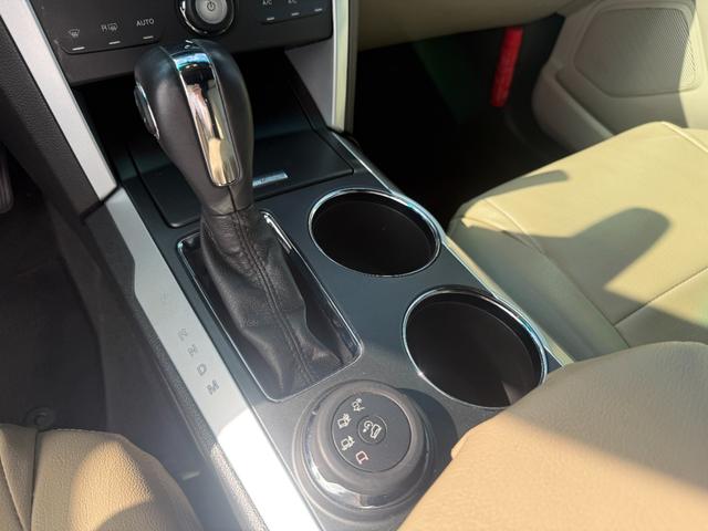 エクスプローラー ＸＬＴ　左ハンドル　バックカメラ　ＥＴＣ　　ポータブルナビ　フロントカメラ　サイドカメラ　シートカバー　社外ＬＥＤバルブ　ＣＤ　Ｂｌｕｅｔｏｏｔｈ　ＡＵＸ　７人乗（27枚目）