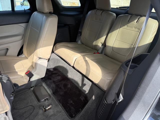 エクスプローラー ＸＬＴ　左ハンドル　バックカメラ　ＥＴＣ　　ポータブルナビ　フロントカメラ　サイドカメラ　シートカバー　社外ＬＥＤバルブ　ＣＤ　Ｂｌｕｅｔｏｏｔｈ　ＡＵＸ　７人乗（36枚目）