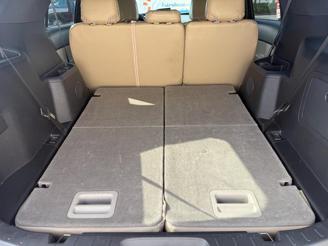 エクスプローラー ＸＬＴ　左ハンドル　バックカメラ　ＥＴＣ　　ポータブルナビ　フロントカメラ　サイドカメラ　シートカバー　社外ＬＥＤバルブ　ＣＤ　Ｂｌｕｅｔｏｏｔｈ　ＡＵＸ　７人乗（43枚目）