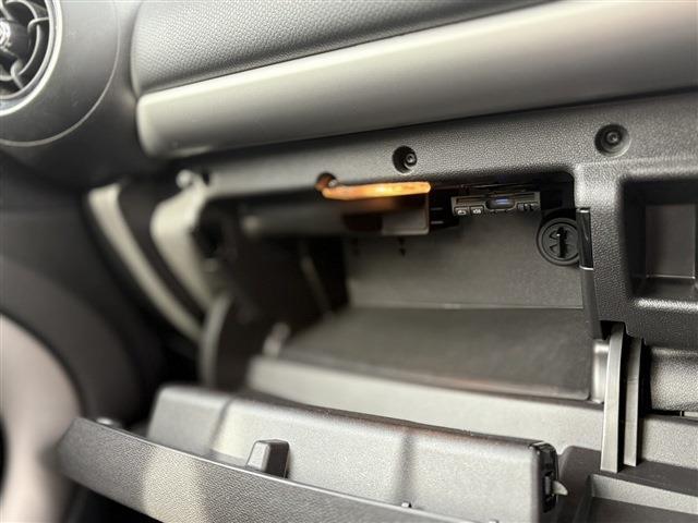 MINI クーパーD クロスオーバー 社外ナビ 地デジ ドラレコ HID Bluetooth(50枚目)
