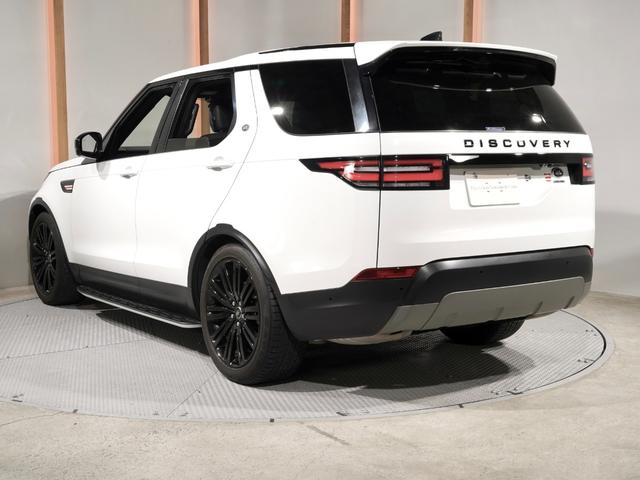 ディスカバリー ラグビーワールドカップ2019エディション 限定50台 MERIDIAN エアサス 前後シートヒーター 純正サイドステップ コールドクライメントP 全席電動シート ステアリングヒーター ブラックパック ACC LEDヘッド 黒革シート 7人乗(7枚目)