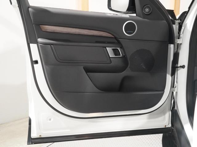 ディスカバリー ラグビーワールドカップ2019エディション 限定50台 MERIDIAN エアサス 前後シートヒーター 純正サイドステップ コールドクライメントP 全席電動シート ステアリングヒーター ブラックパック ACC LEDヘッド 黒革シート 7人乗(40枚目)