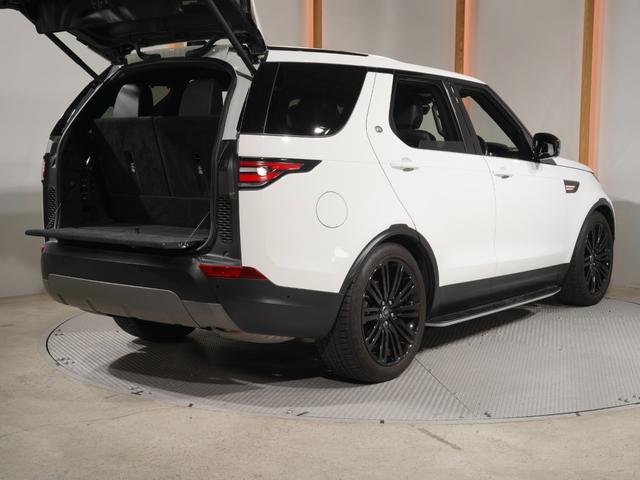 ディスカバリー ラグビーワールドカップ2019エディション 限定50台 MERIDIAN エアサス 前後シートヒーター 純正サイドステップ コールドクライメントP 全席電動シート ステアリングヒーター ブラックパック ACC LEDヘッド 黒革シート 7人乗(42枚目)