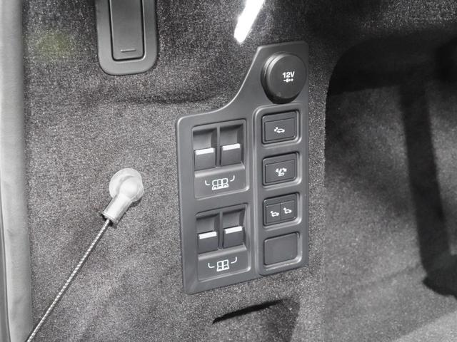 ディスカバリー ラグビーワールドカップ2019エディション 限定50台 MERIDIAN エアサス 前後シートヒーター 純正サイドステップ コールドクライメントP 全席電動シート ステアリングヒーター ブラックパック ACC LEDヘッド 黒革シート 7人乗(46枚目)