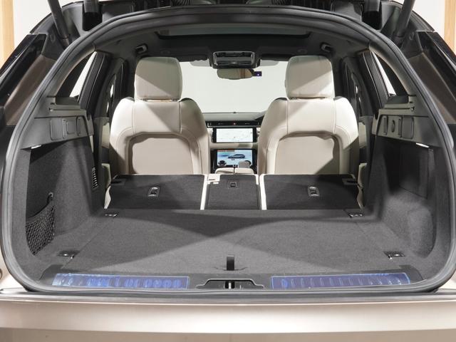 レンジローバーヴェラール R ダイナミック S 250PS パノラミックルーフ MERIDIAN エクステンデットレザーアップグレード ブラックコントラストルーフ 電動リアゲート プレミアムLEDヘッドライトACC 純正ナビ 純正19インチホイール(41枚目)