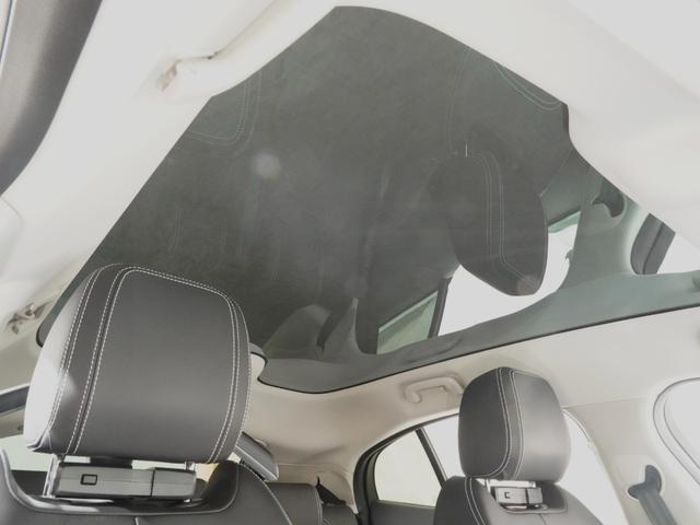 Iペイス SE エアサス ガラスルーフ シートヒーター MERIDIAN ステアリングヒーター 後席エアコン OP22アルミ アダプティブクルーズ サラウンドカメラ ヘッドアップディスプレイ LEDヘッドレザーシート(3枚目)