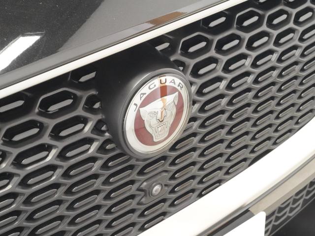 Iペイス SE エアサス ガラスルーフ シートヒーター MERIDIAN ステアリングヒーター 後席エアコン OP22アルミ アダプティブクルーズ サラウンドカメラ ヘッドアップディスプレイ LEDヘッドレザーシート(35枚目)