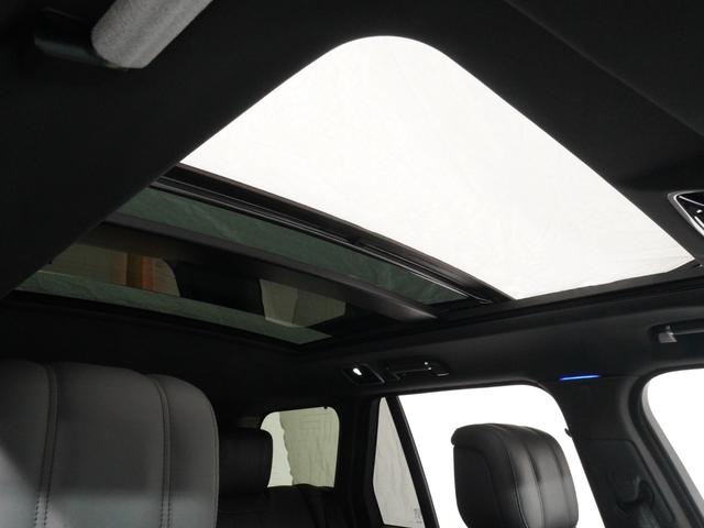 レンジローバー ヴォーグ 258PS パノラマルーフ MERIDIAN 電動サイドステップ ブラックパック シートヒーター&クーラー エアサス ステアリングヒーター レザー&ウッドステアリング ヘッドアップディスプレイ 22AW(8枚目)