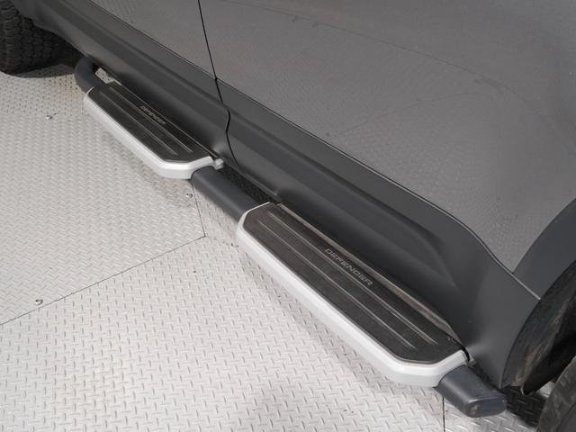 ディフェンダー １１０ＳＥ　エアサス　ＭＥＲＩＤＩＡＮ　パノラミックルーフ　シートヒーター　サイドステップ　アダプティブクルーズコントロール　サラウンドカメラ　ＡｐｐｌｅＣａｒＰｌａｙ　ＬＥＤヘッドライト　デジタルインナーミラー（6枚目）