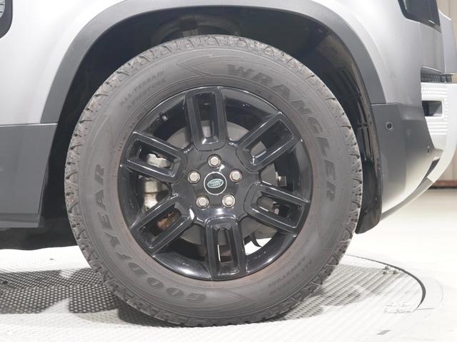 ディフェンダー １１０ＳＥ　エアサス　ＭＥＲＩＤＩＡＮ　パノラミックルーフ　シートヒーター　サイドステップ　アダプティブクルーズコントロール　サラウンドカメラ　ＡｐｐｌｅＣａｒＰｌａｙ　ＬＥＤヘッドライト　デジタルインナーミラー（10枚目）