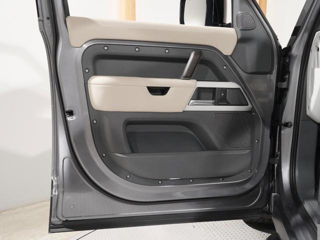 ディフェンダー １１０ＳＥ　エアサス　ＭＥＲＩＤＩＡＮ　パノラミックルーフ　シートヒーター　サイドステップ　アダプティブクルーズコントロール　サラウンドカメラ　ＡｐｐｌｅＣａｒＰｌａｙ　ＬＥＤヘッドライト　デジタルインナーミラー（37枚目）