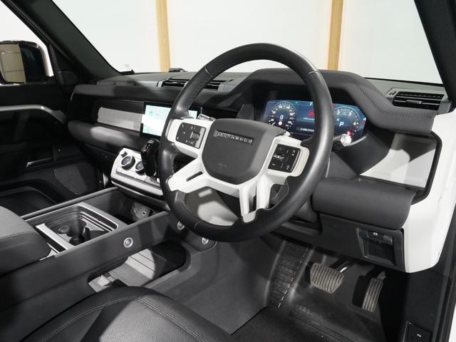 ディフェンダー １１０Ｓ　エアサスペンション　シートヒーター　ステアリングヒーター　コールドクライメイトパッケージ　純正サイドステップ　アダプティブクルーズコントロール　ブラインドスポットモニター　サラウンドカメラ（12枚目）