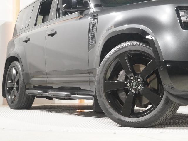ディフェンダー １１０Ｘ－ダイナミックＨＳＥ　Ｄ３００　パノラマサンルーフ　ＭＥＲＩＤＩＡＮ　エアサス　シートヒーター＆クーラー　後席シートヒーター　ブラックエクステリア　純正サイドステップ　ＯＰ２２インチアルミ　サラウンドカメラ　デジタルインナーミラー（33枚目）