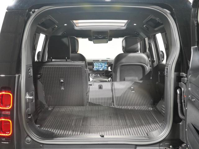 ディフェンダー １１０Ｘ－ダイナミックＨＳＥ　Ｄ３００　パノラマサンルーフ　ＭＥＲＩＤＩＡＮ　エアサス　シートヒーター＆クーラー　後席シートヒーター　ブラックエクステリア　純正サイドステップ　ＯＰ２２インチアルミ　サラウンドカメラ　デジタルインナーミラー（45枚目）