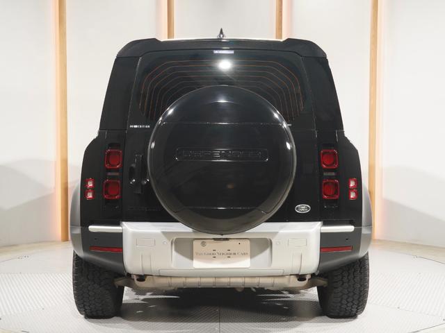 ディフェンダー １１０ダブルオーエディション　エアサスペンション　シートヒーター　ステアリングヒーター　コールドクライメートパック　純正サイドステップ　サラウンドカメラ　アダプティブクルーズコントロール　ブラインドスポットモニター　ＬＥＤヘッド（32枚目）