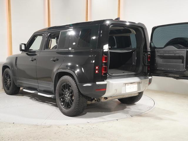 ディフェンダー １１０ダブルオーエディション　エアサスペンション　シートヒーター　ステアリングヒーター　コールドクライメートパック　純正サイドステップ　サラウンドカメラ　アダプティブクルーズコントロール　ブラインドスポットモニター　ＬＥＤヘッド（33枚目）