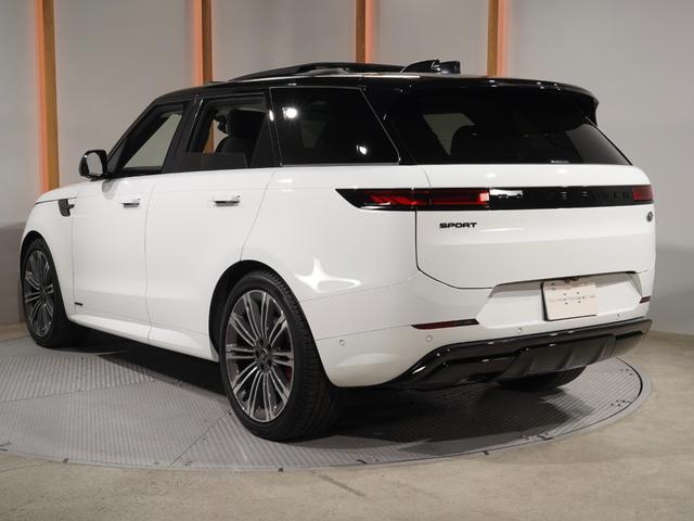 レンジローバースポーツ オートバイオグラフィー　Ｄ３００　パノラマサンルーフ　ブラックエクステリア　ＯＰ２３インチＡＷ　ＭＥＲＩＤＩＡＮ　全席シートヒーター＆クーラー　マッサージシート　ステアリングヒーター　エアサス　レッドキャリパー　デジタルミラー　ＡＣＣ（14枚目）