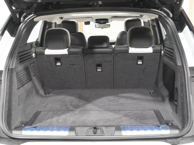 レンジローバースポーツ オートバイオグラフィー　Ｄ３００　パノラマサンルーフ　ブラックエクステリア　ＯＰ２３インチＡＷ　ＭＥＲＩＤＩＡＮ　全席シートヒーター＆クーラー　マッサージシート　ステアリングヒーター　エアサス　レッドキャリパー　デジタルミラー　ＡＣＣ（49枚目）