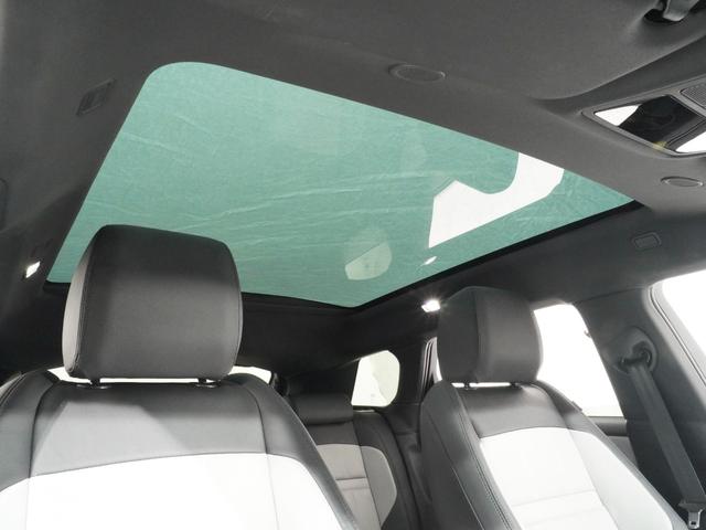 レンジローバーイヴォーク Ｒ－ダイナミック　Ｓ　Ｐ２５０　パノラミックルーフ　シートヒーター　パワーバックドア　ブラックコントラストルーフ　２０ＡＷ　ブラインドスポットモニター　アダプティブクルーズコントロール　サラウンドカメラ　ＬＥＤヘッドライト　ＥＴＣ（4枚目）