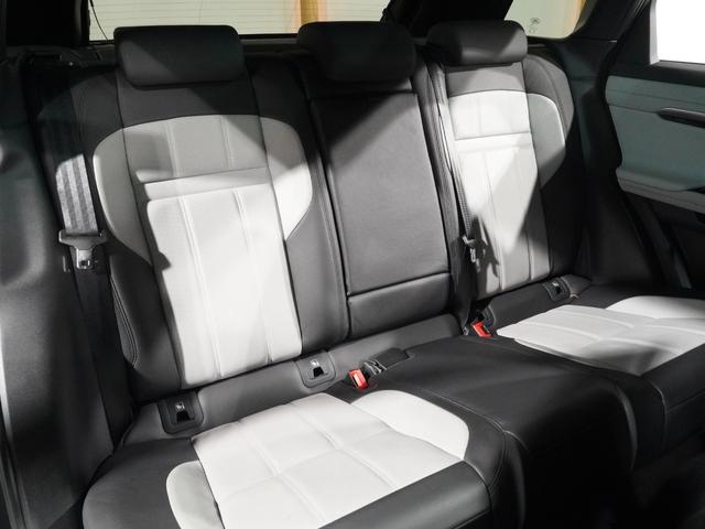 レンジローバーイヴォーク Ｒ－ダイナミック　Ｓ　Ｐ２５０　パノラミックルーフ　シートヒーター　パワーバックドア　ブラックコントラストルーフ　２０ＡＷ　ブラインドスポットモニター　アダプティブクルーズコントロール　サラウンドカメラ　ＬＥＤヘッドライト　ＥＴＣ（26枚目）