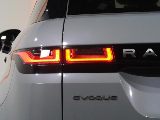 レンジローバーイヴォーク Ｒ－ダイナミック　Ｓ　Ｐ２５０　パノラミックルーフ　シートヒーター　パワーバックドア　ブラックコントラストルーフ　２０ＡＷ　ブラインドスポットモニター　アダプティブクルーズコントロール　サラウンドカメラ　ＬＥＤヘッドライト　ＥＴＣ（40枚目）