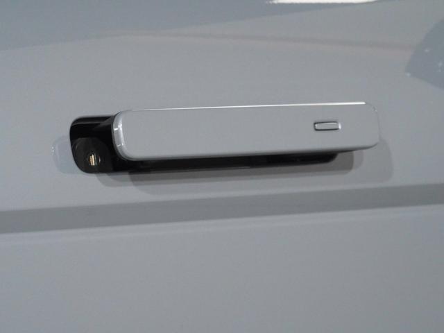 レンジローバーイヴォーク Ｒ－ダイナミック　Ｓ　Ｐ２５０　パノラミックルーフ　シートヒーター　パワーバックドア　ブラックコントラストルーフ　２０ＡＷ　ブラインドスポットモニター　アダプティブクルーズコントロール　サラウンドカメラ　ＬＥＤヘッドライト　ＥＴＣ（47枚目）