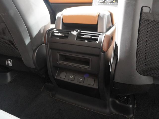 ディフェンダー １１０Ｘ－ダイナミックＨＳＥ　Ｄ３００　スライディングパノラミックルーフ　ビンテージタン＆エボニーシート　エアサス　ＭＥＲＩＤＩＡＮ　ブラックエクステリア　純正サイドステップ　純正２２インチＡＷ　アダプティブクルーズ　デジタルインナーミラー（32枚目）