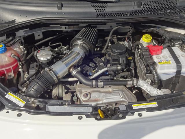 アバルト５９５ コンペティツィオーネ　左ハンドル　５ＭＴ（4枚目）