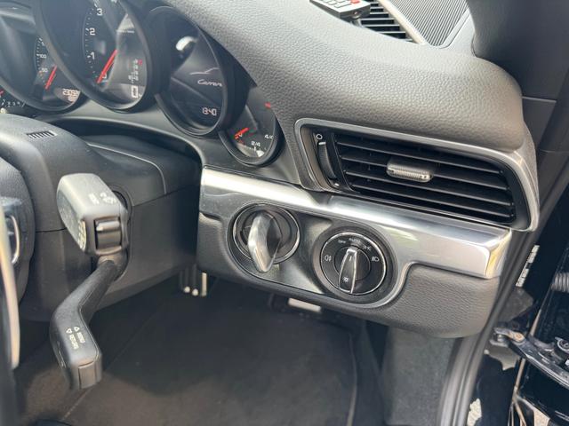 ９１１ ９１１カレラブラックエディション　ＰＤＫ　スポクロ　黒革　スマートキー　２０インチ（18枚目）