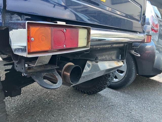 ジムニー ＸＢ　リフトアップ　社外足廻り　社外前後バンパー　スキッドプレート　社外マフラー　社外アルミホイール　レザー調シートカバー　ＣＤ　４ＷＤ　５速ミッション車　タイミングベルト交換済　車検令和９年１２月（12枚目）