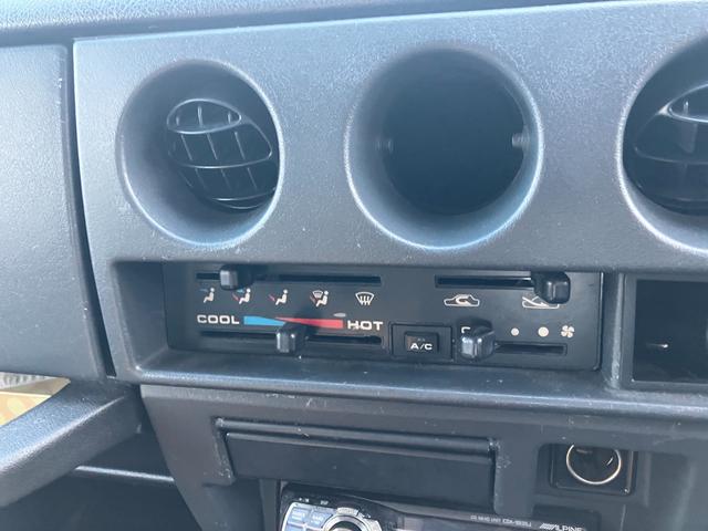 ジムニー ＸＢ　リフトアップ　社外足廻り　社外前後バンパー　スキッドプレート　社外マフラー　社外アルミホイール　レザー調シートカバー　ＣＤ　４ＷＤ　５速ミッション車　タイミングベルト交換済　車検令和９年１２月（22枚目）