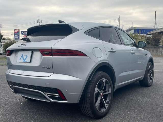 Ｅペイス Ｒ‐ダイナミック　Ｓ　Ｄ２００　ディーゼルターボ　４ＷＤ　純正ナビ　全周囲カメラ　黒革シート　ＬＥＤヘッドライト　ＥＴＣ　パワーバックドア　ブラインドスポットモニター　デジタルインナーミラー　パワーシート（8枚目）