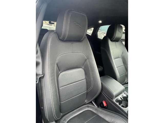 Ｅペイス Ｒ‐ダイナミック　Ｓ　Ｄ２００　ディーゼルターボ　４ＷＤ　純正ナビ　全周囲カメラ　黒革シート　ＬＥＤヘッドライト　ＥＴＣ　パワーバックドア　ブラインドスポットモニター　デジタルインナーミラー　パワーシート（11枚目）