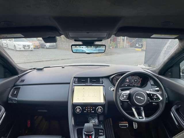 Ｅペイス Ｒ‐ダイナミック　Ｓ　Ｄ２００　ディーゼルターボ　４ＷＤ　純正ナビ　全周囲カメラ　黒革シート　ＬＥＤヘッドライト　ＥＴＣ　パワーバックドア　ブラインドスポットモニター　デジタルインナーミラー　パワーシート（20枚目）