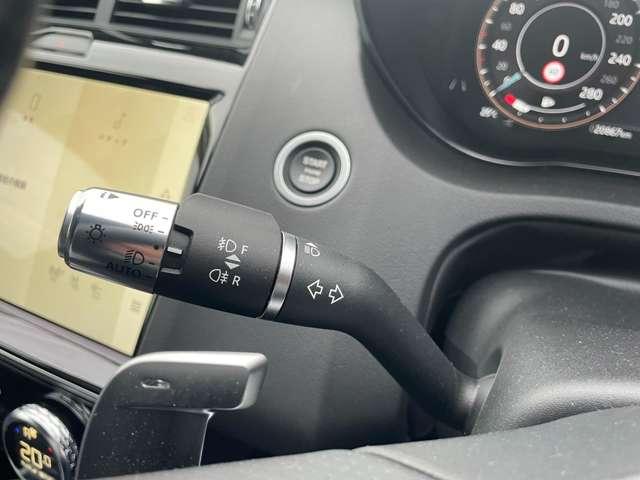 Ｅペイス Ｒ‐ダイナミック　Ｓ　Ｄ２００　ディーゼルターボ　４ＷＤ　純正ナビ　全周囲カメラ　黒革シート　ＬＥＤヘッドライト　ＥＴＣ　パワーバックドア　ブラインドスポットモニター　デジタルインナーミラー　パワーシート（23枚目）