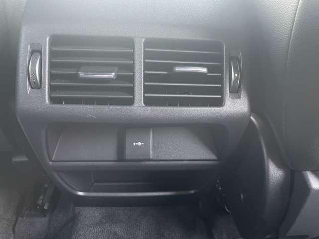 Ｅペイス Ｒ‐ダイナミック　Ｓ　Ｄ２００　ディーゼルターボ　４ＷＤ　純正ナビ　全周囲カメラ　黒革シート　ＬＥＤヘッドライト　ＥＴＣ　パワーバックドア　ブラインドスポットモニター　デジタルインナーミラー　パワーシート（41枚目）